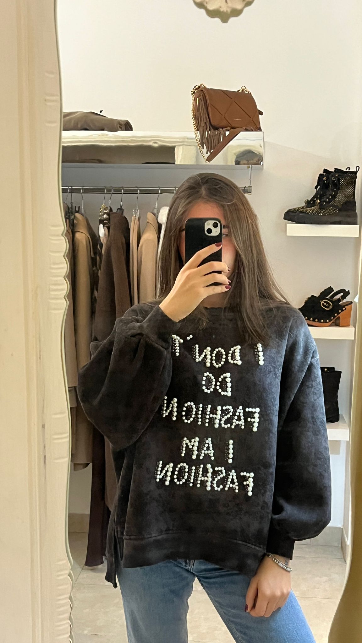 FELPA OVER CON SCRITTA E3 APPLICAZIONI MARRONE MOTEL