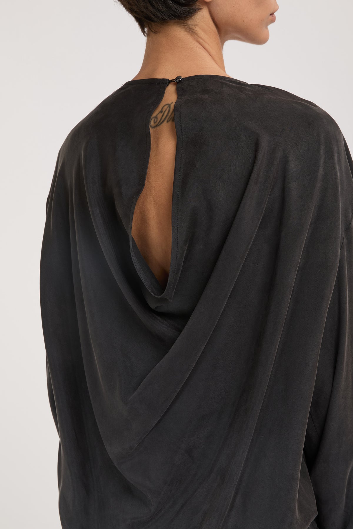 BLUSA NERA ELEH