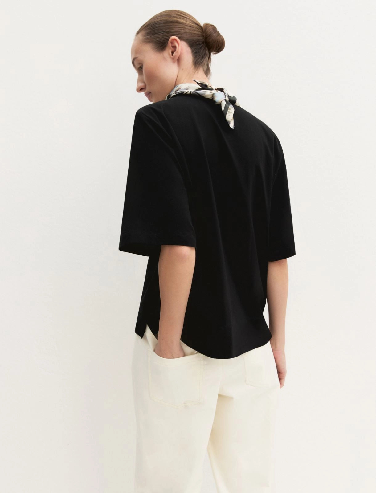 T-SHIRT IN COTONE STRETCH NERO EMME